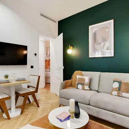 Chic - 1br-4p - Facing The Louvre * Paris